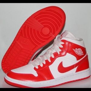 Nike Air Jordan 1 Mid Syracuse Habanero Red Basketball Shoes Womens 9